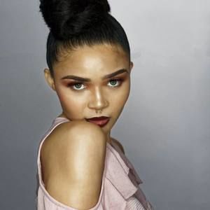 Meet your Posher, Cortney